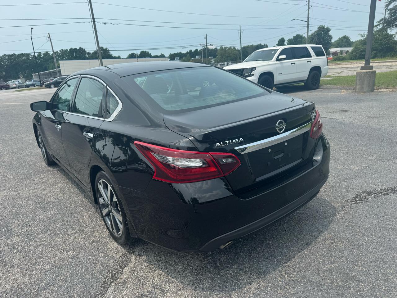 Nissan Altima 2.5 SR Sedan 2017