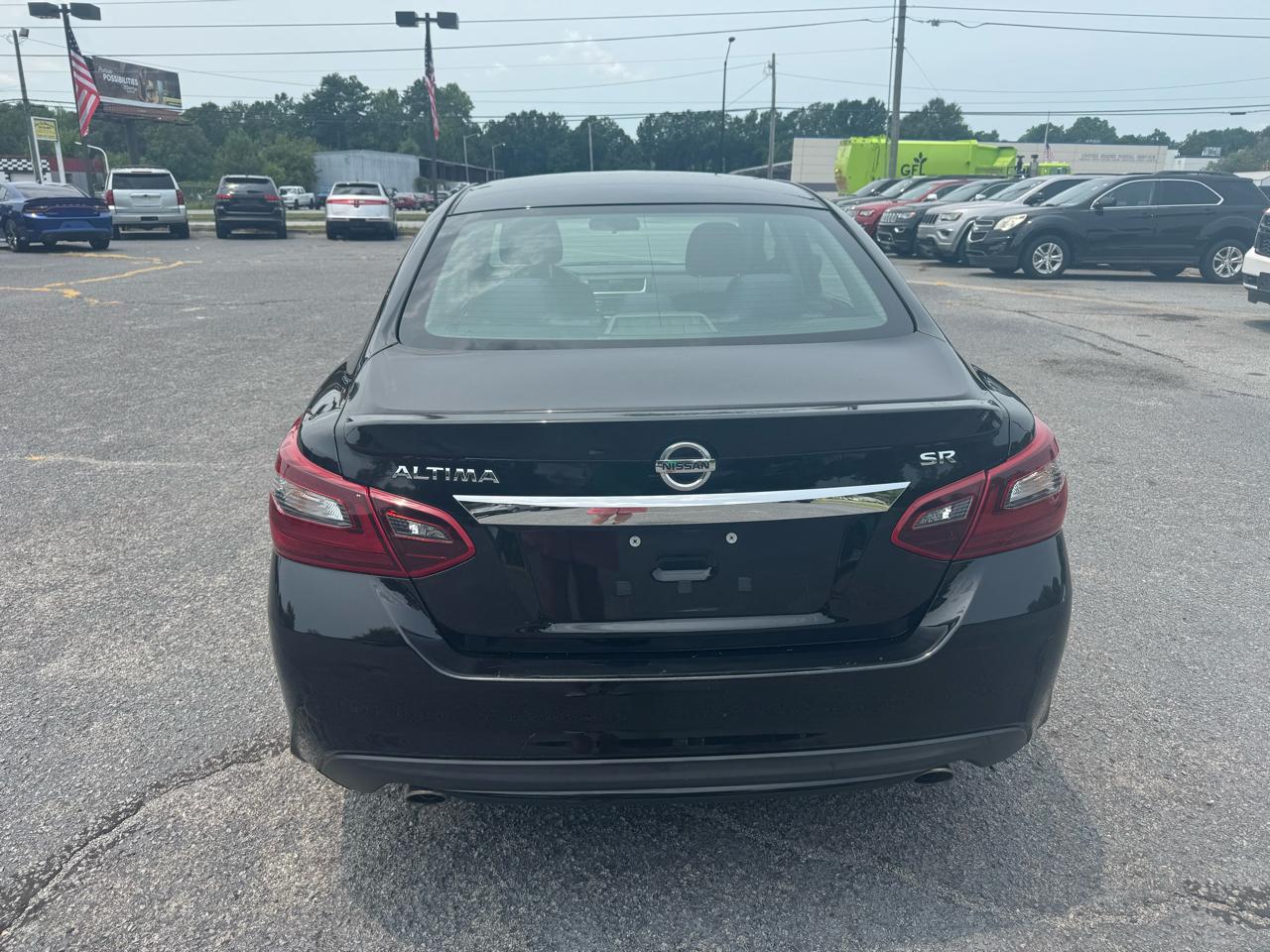 Nissan Altima 2.5 SR Sedan 2017