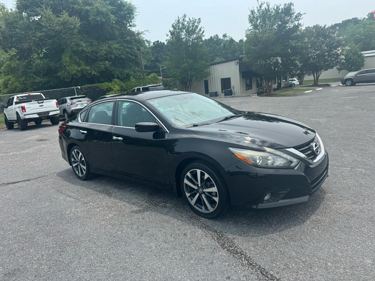 Nissan Altima 2.5 SR Sedan 2017