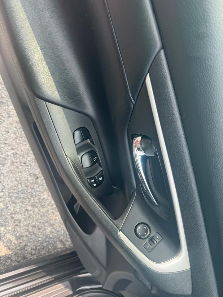 Nissan Altima 2.5 SR Sedan 2017