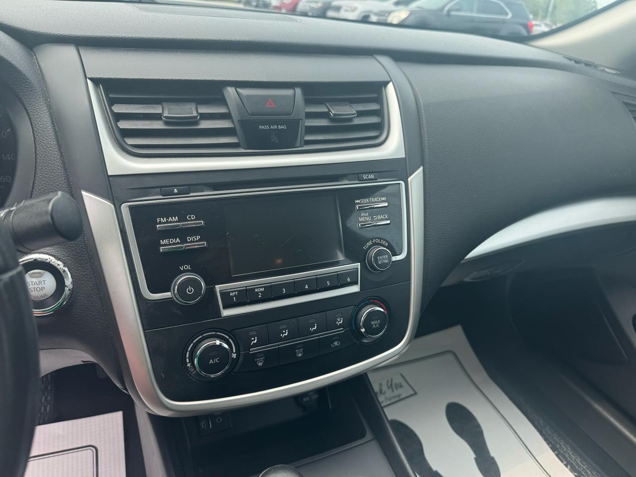 Nissan Altima 2.5 SR Sedan 2017