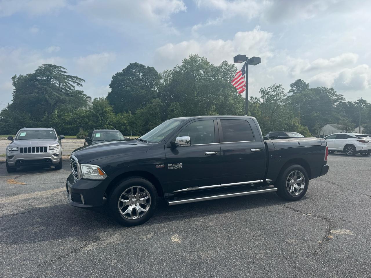 RAM 1500 Limited 4x4 Crew Cab 5'7" Box 2017
