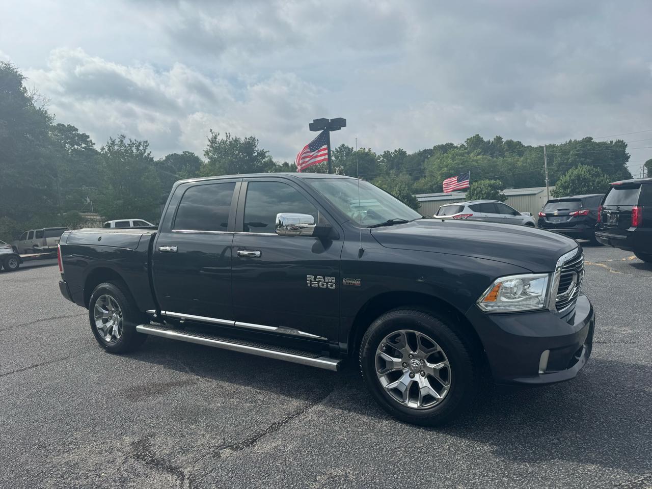 RAM 1500 Limited 4x4 Crew Cab 5'7" Box 2017
