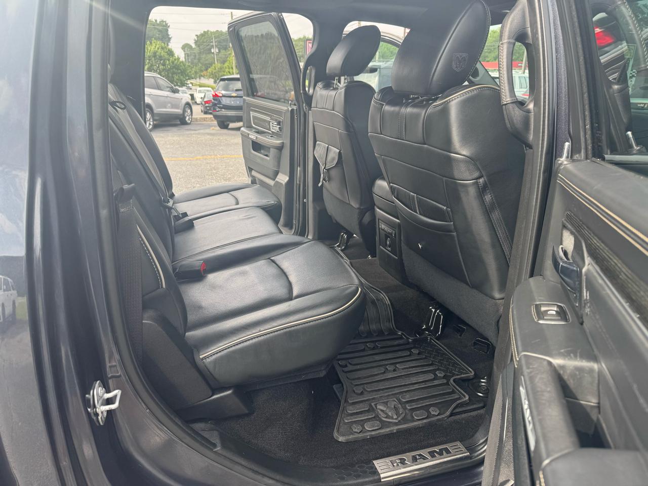 RAM 1500 Limited 4x4 Crew Cab 5'7" Box 2017