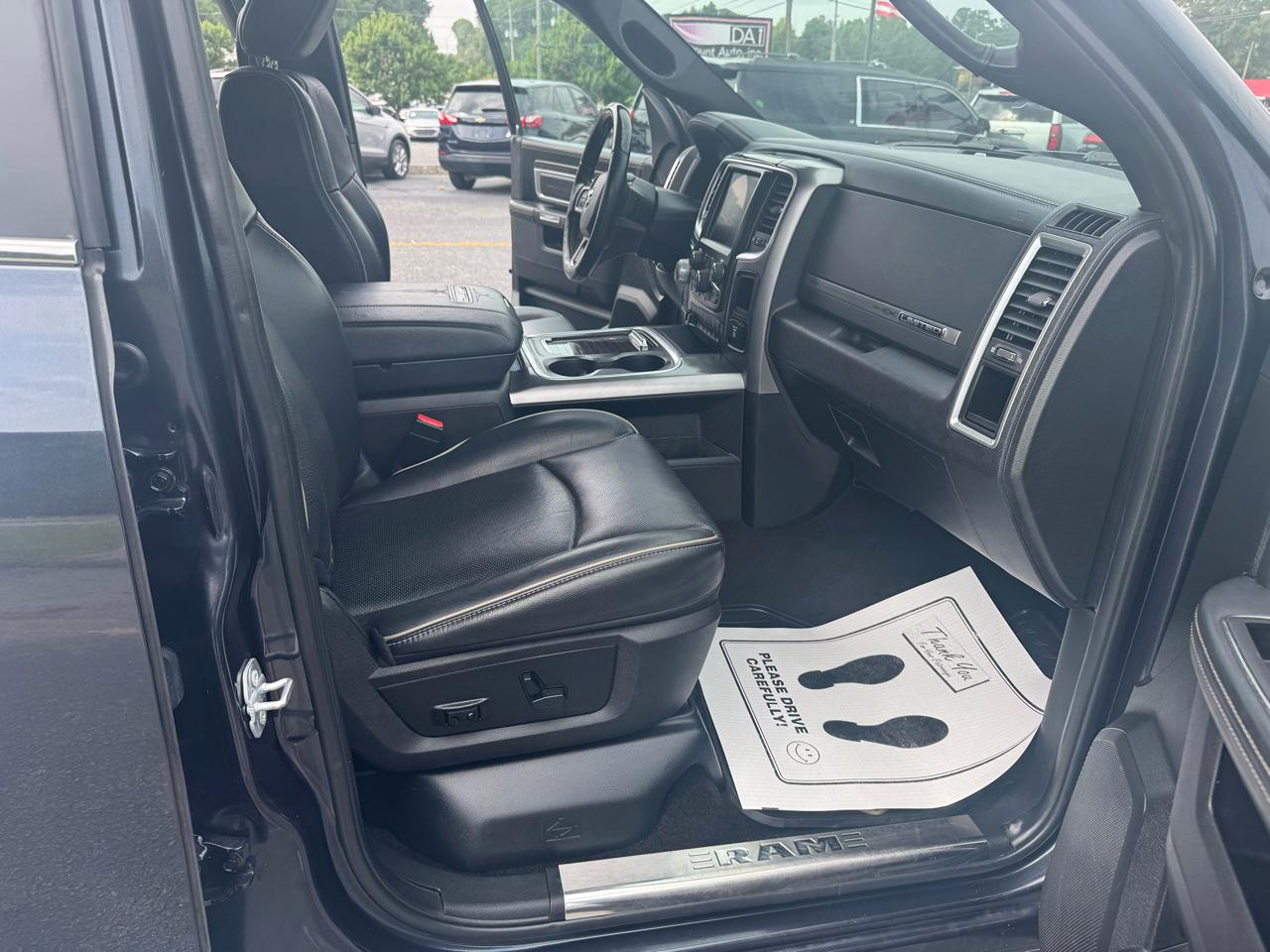 RAM 1500 Limited 4x4 Crew Cab 5'7" Box 2017