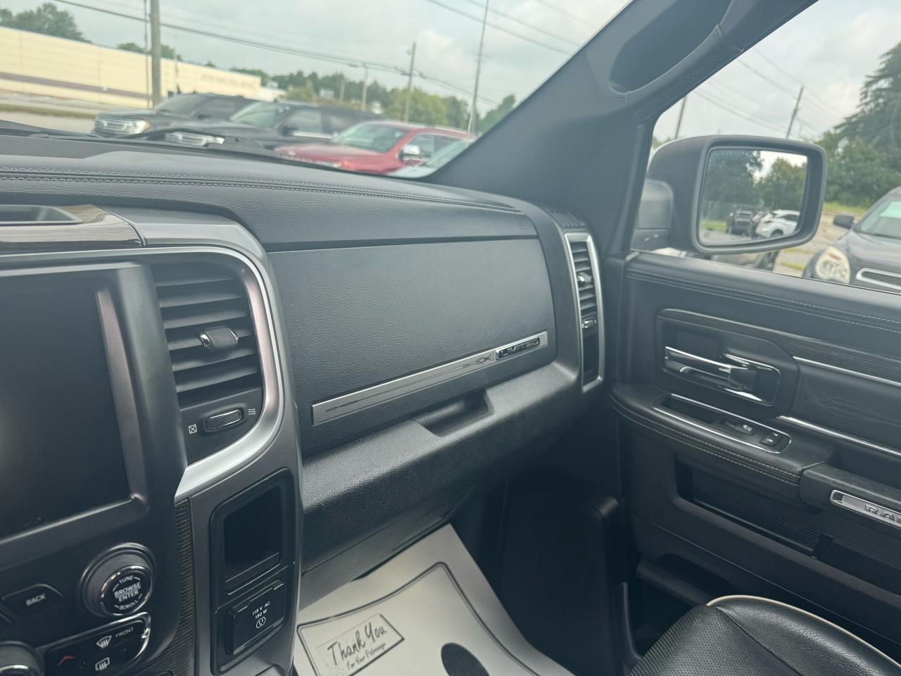 RAM 1500 Limited 4x4 Crew Cab 5'7" Box 2017