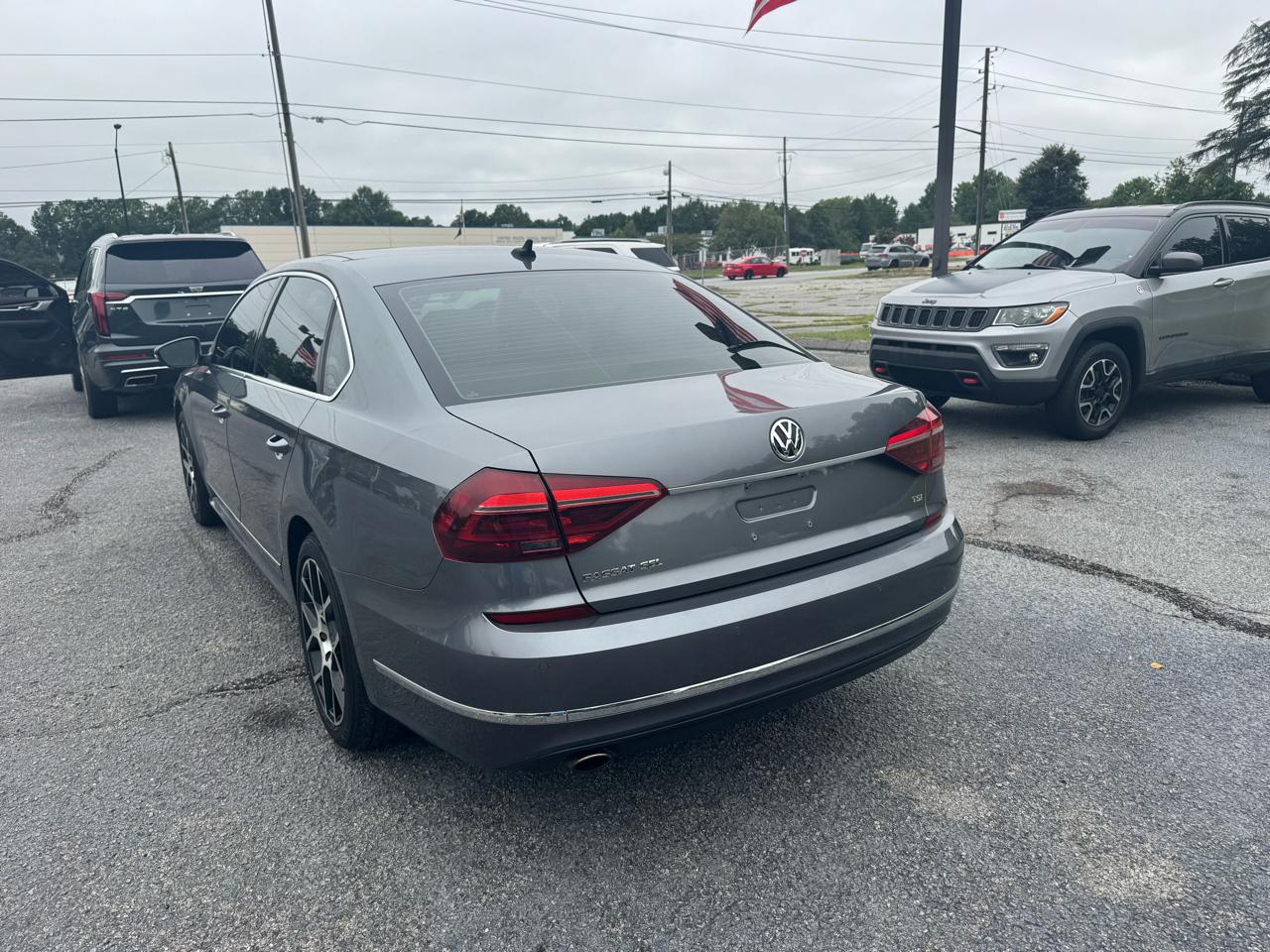 Volkswagen Passat 1.8T SEL Premium Auto 2017