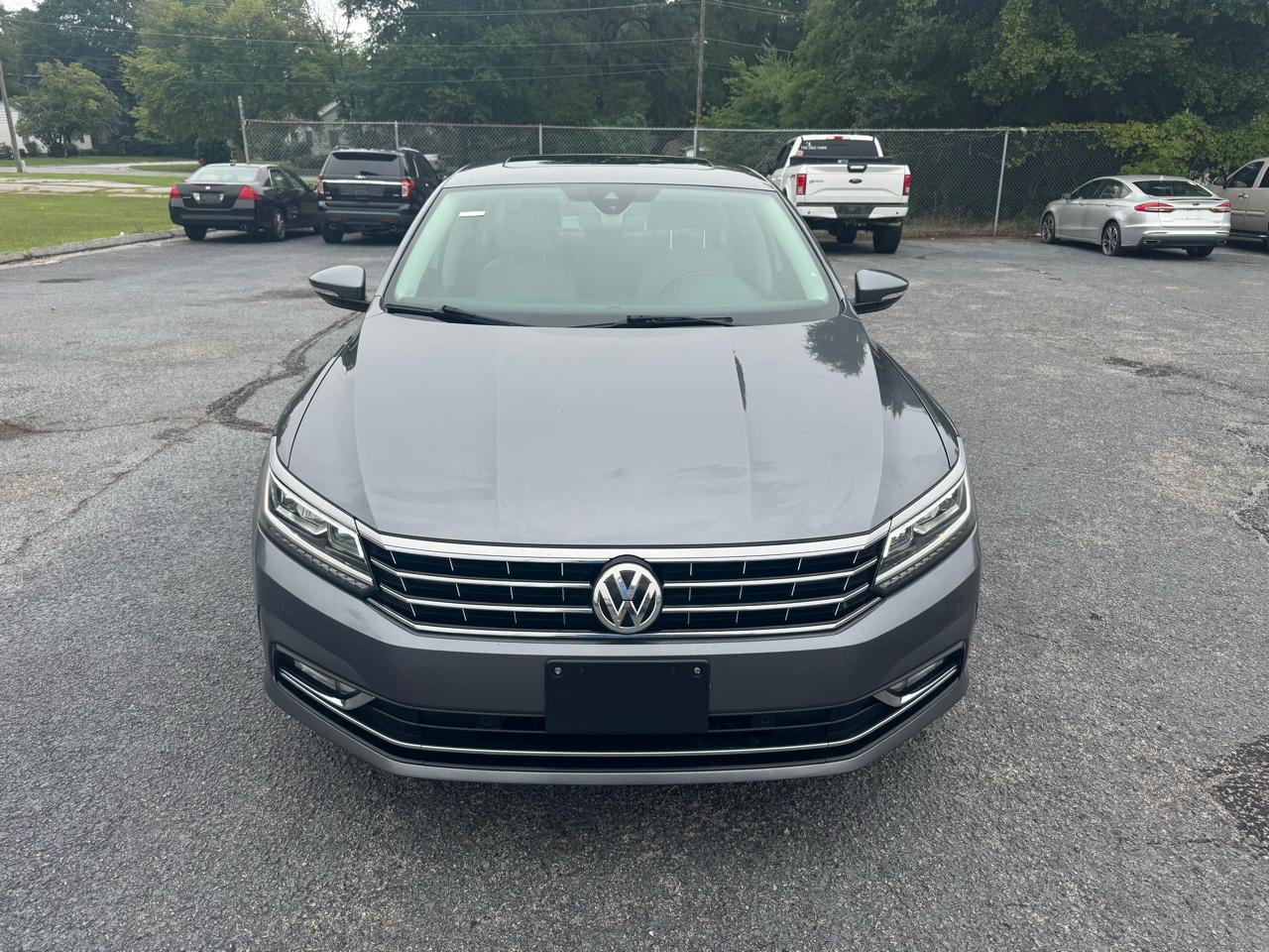 Volkswagen Passat 1.8T SEL Premium Auto 2017