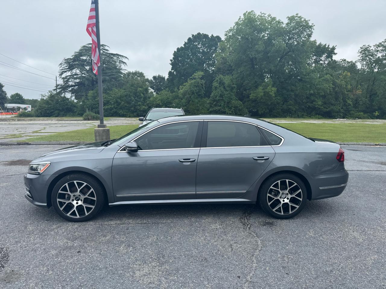 Volkswagen Passat 1.8T SEL Premium Auto 2017