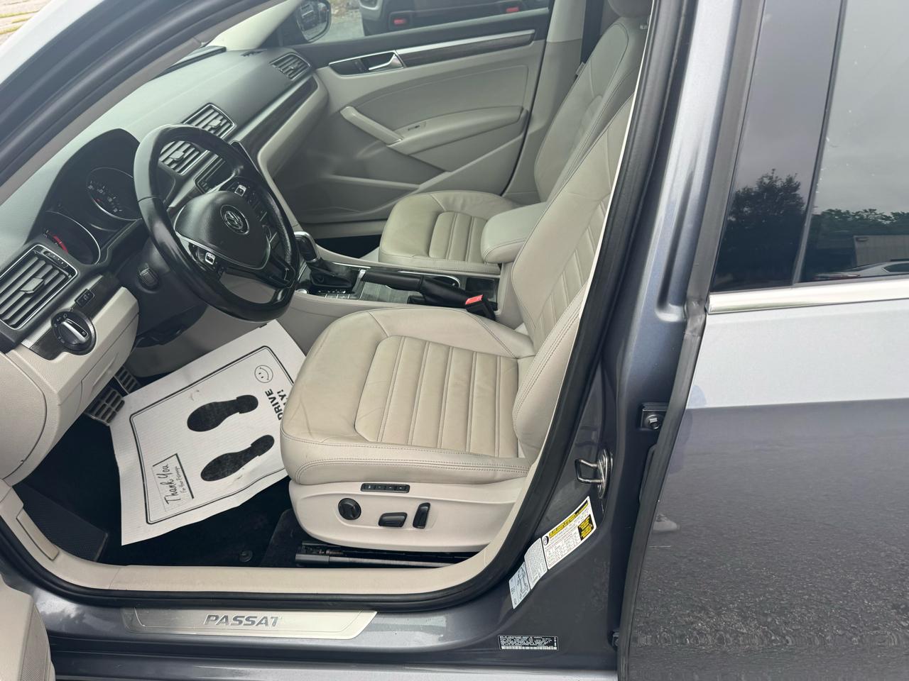 Volkswagen Passat 1.8T SEL Premium Auto 2017