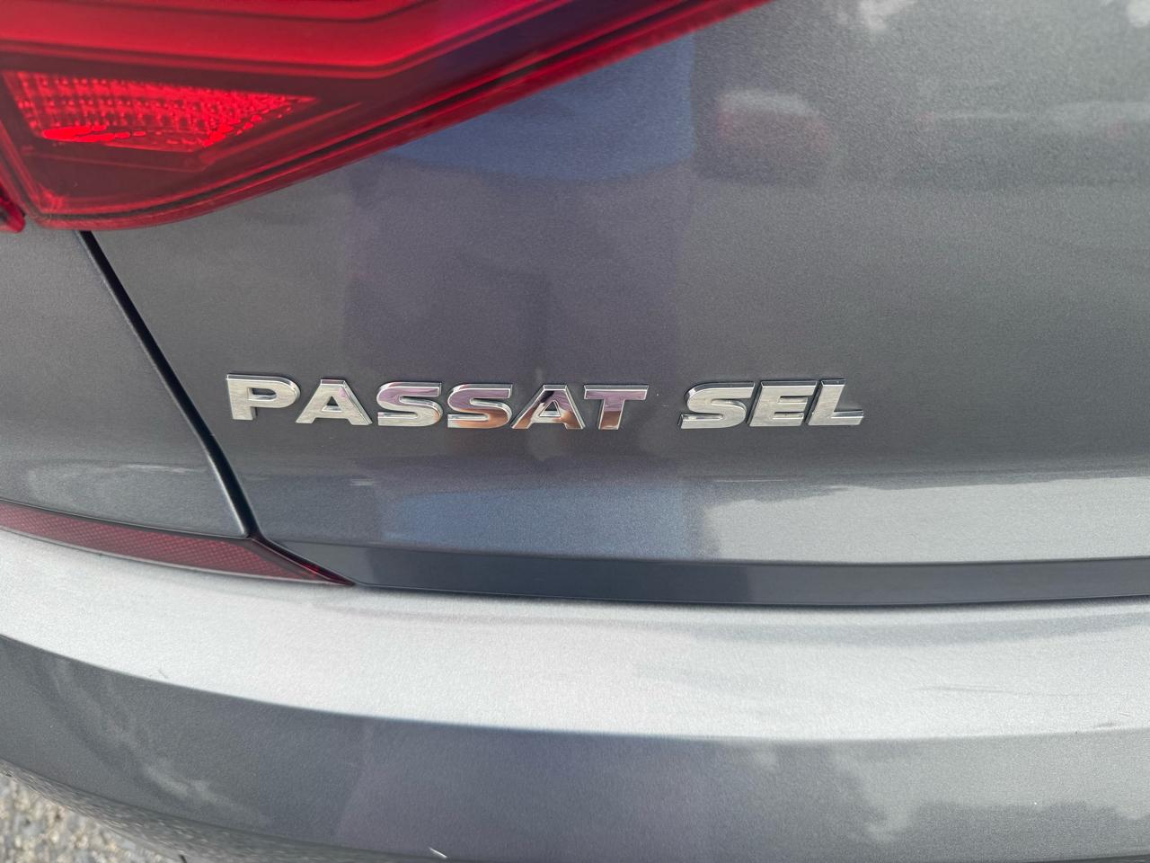 Volkswagen Passat 1.8T SEL Premium Auto 2017
