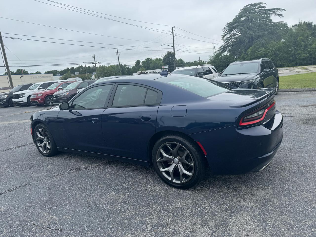Dodge Charger 4dr Sdn SXT RWD 2015