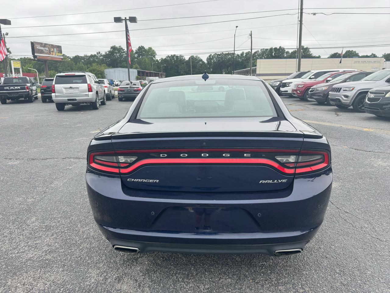 Dodge Charger 4dr Sdn SXT RWD 2015
