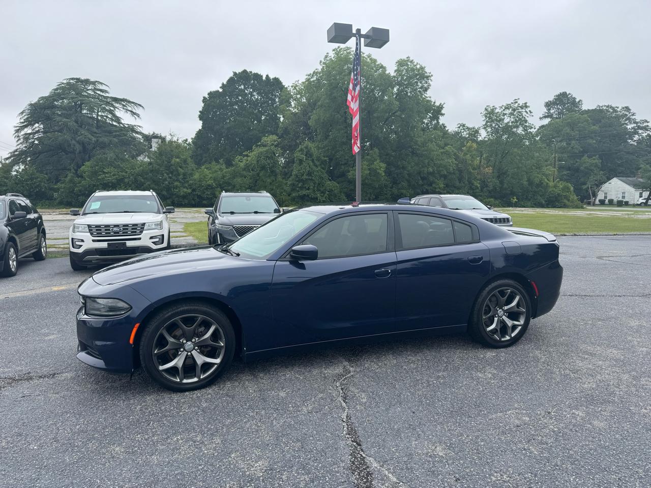 Dodge Charger 4dr Sdn SXT RWD 2015