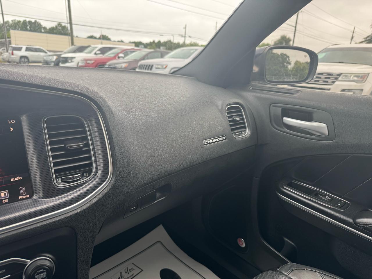 Dodge Charger 4dr Sdn SXT RWD 2015