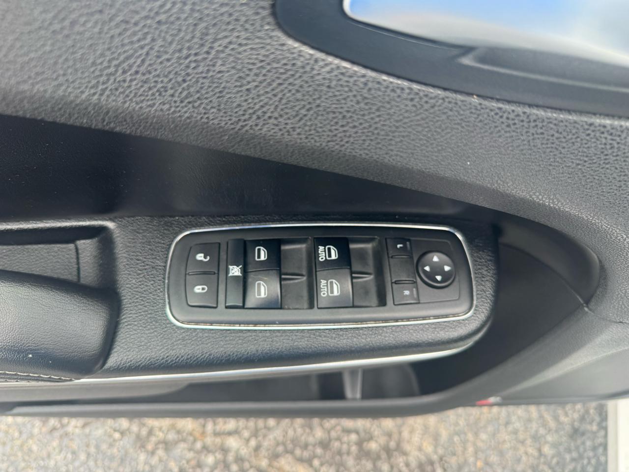 Chrysler 300 300S AWD 2017