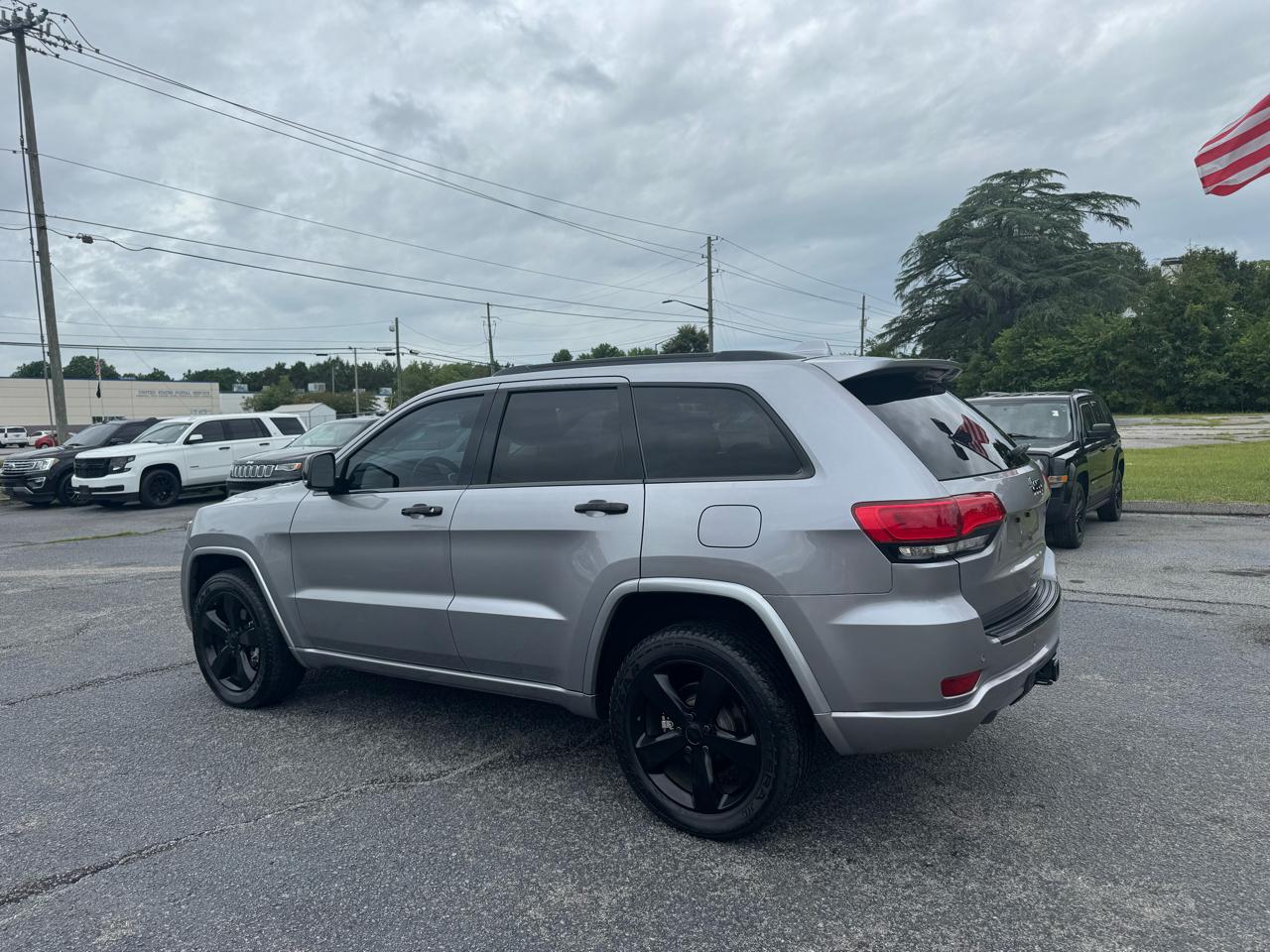 Jeep Grand Cherokee RWD 4dr Overland 2014