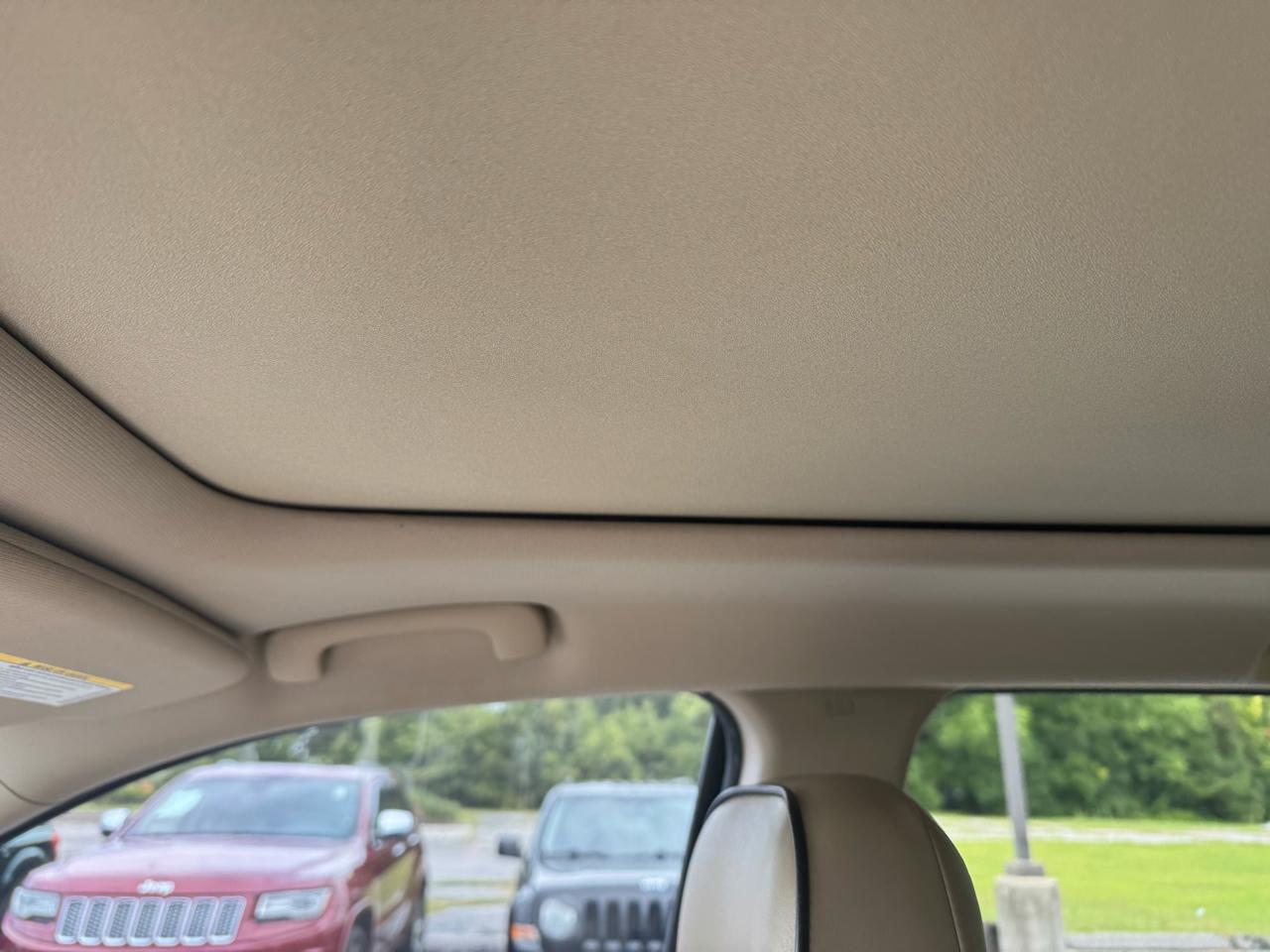 Jeep Grand Cherokee RWD 4dr Overland 2014