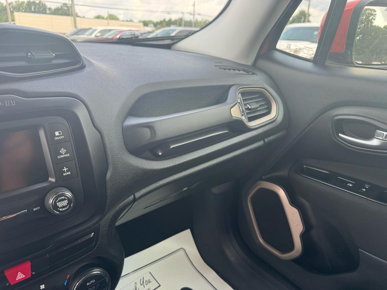 Jeep Renegade FWD 4dr Latitude 2015