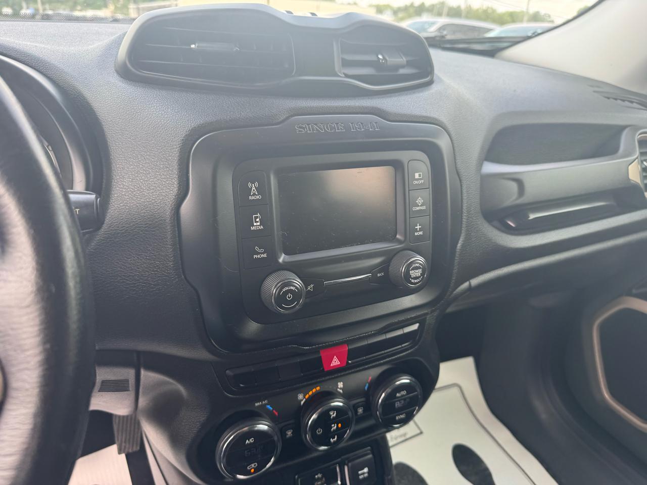 Jeep Renegade FWD 4dr Latitude 2015