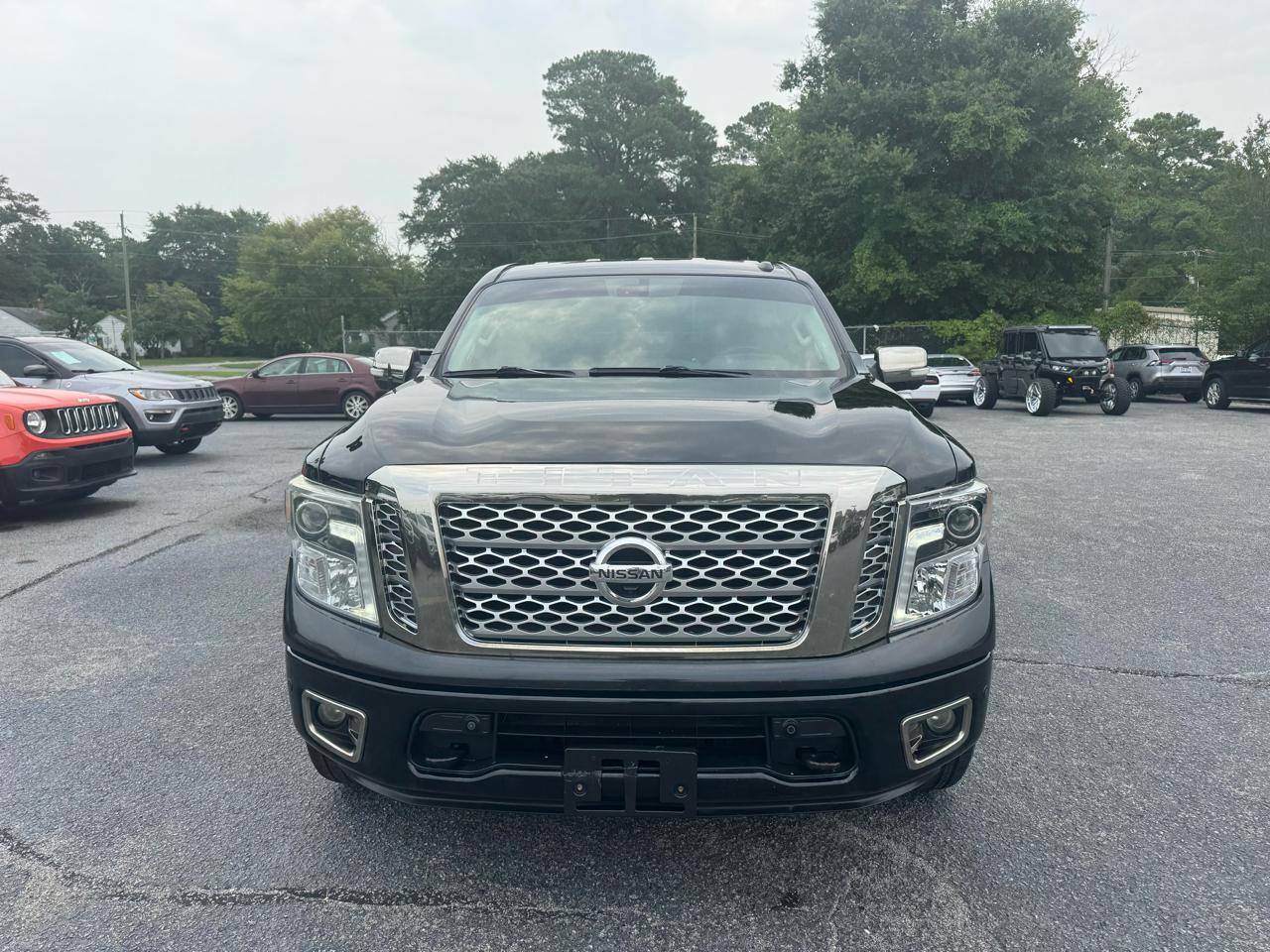 Nissan Titan 4x4 Crew Cab Platinum Reserve 2017