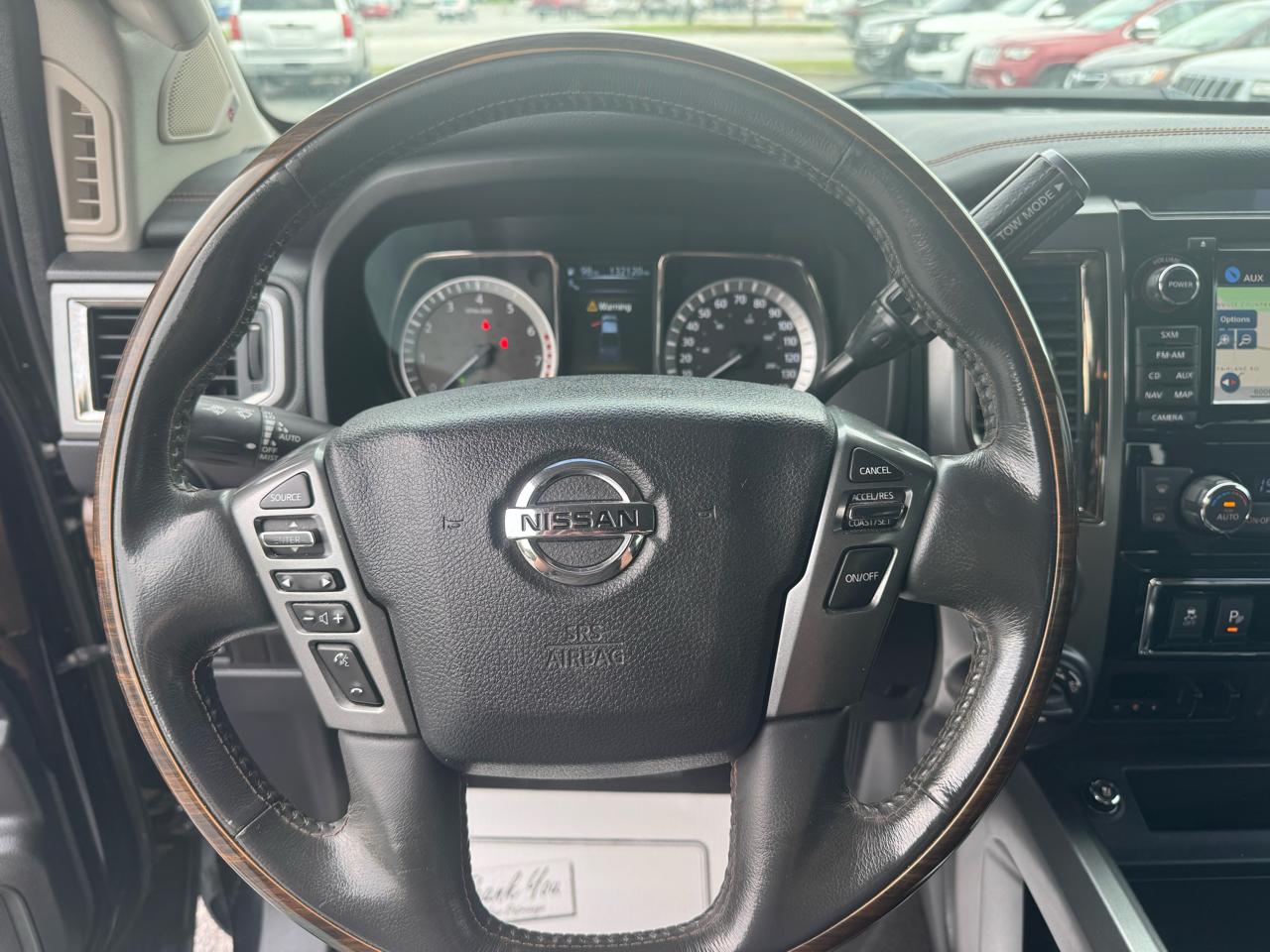 Nissan Titan 4x4 Crew Cab Platinum Reserve 2017