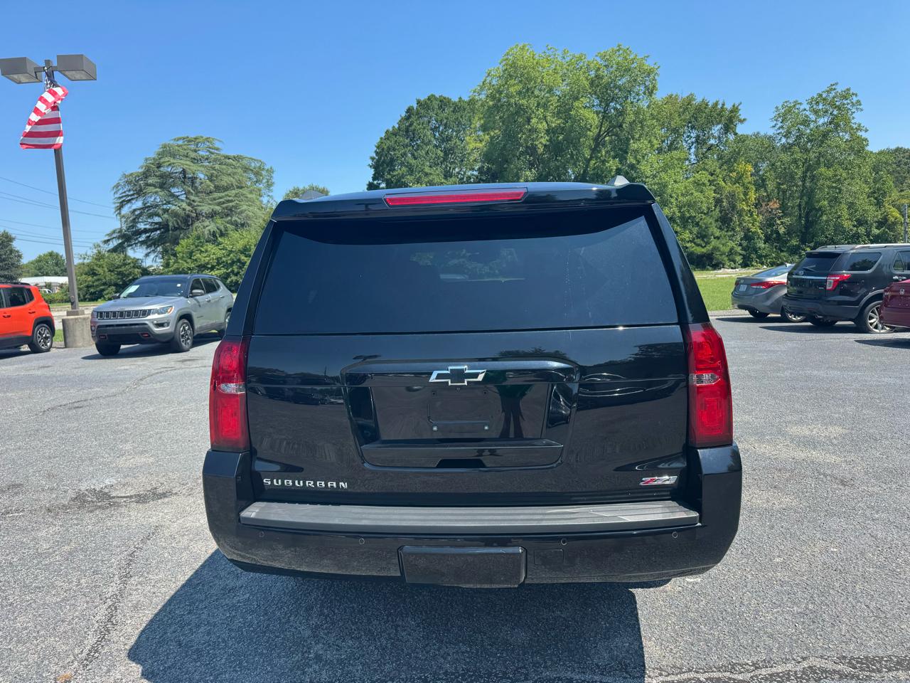 Chevrolet Suburban 4WD 4dr LT 2020