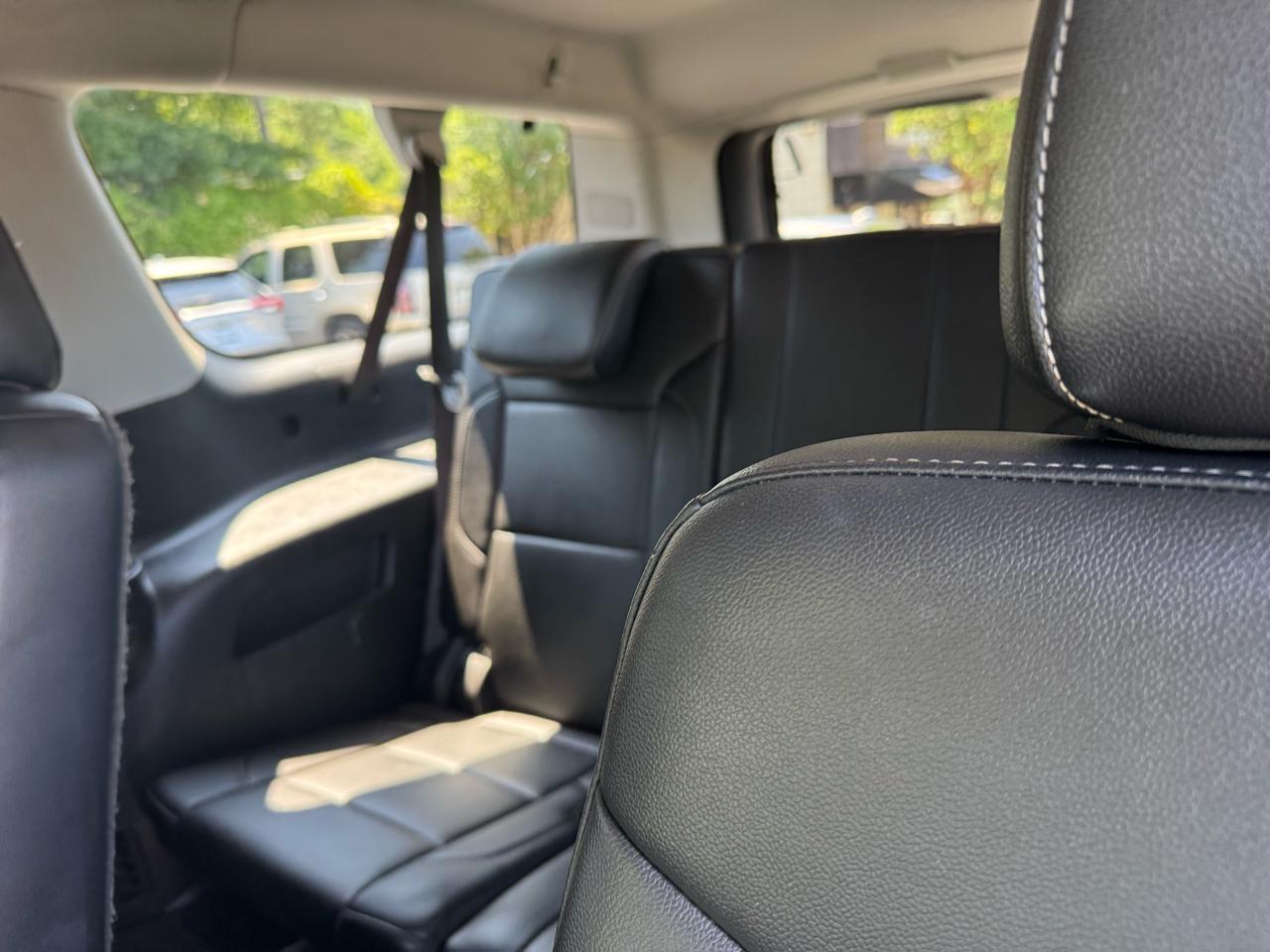 Chevrolet Suburban 4WD 4dr LT 2020