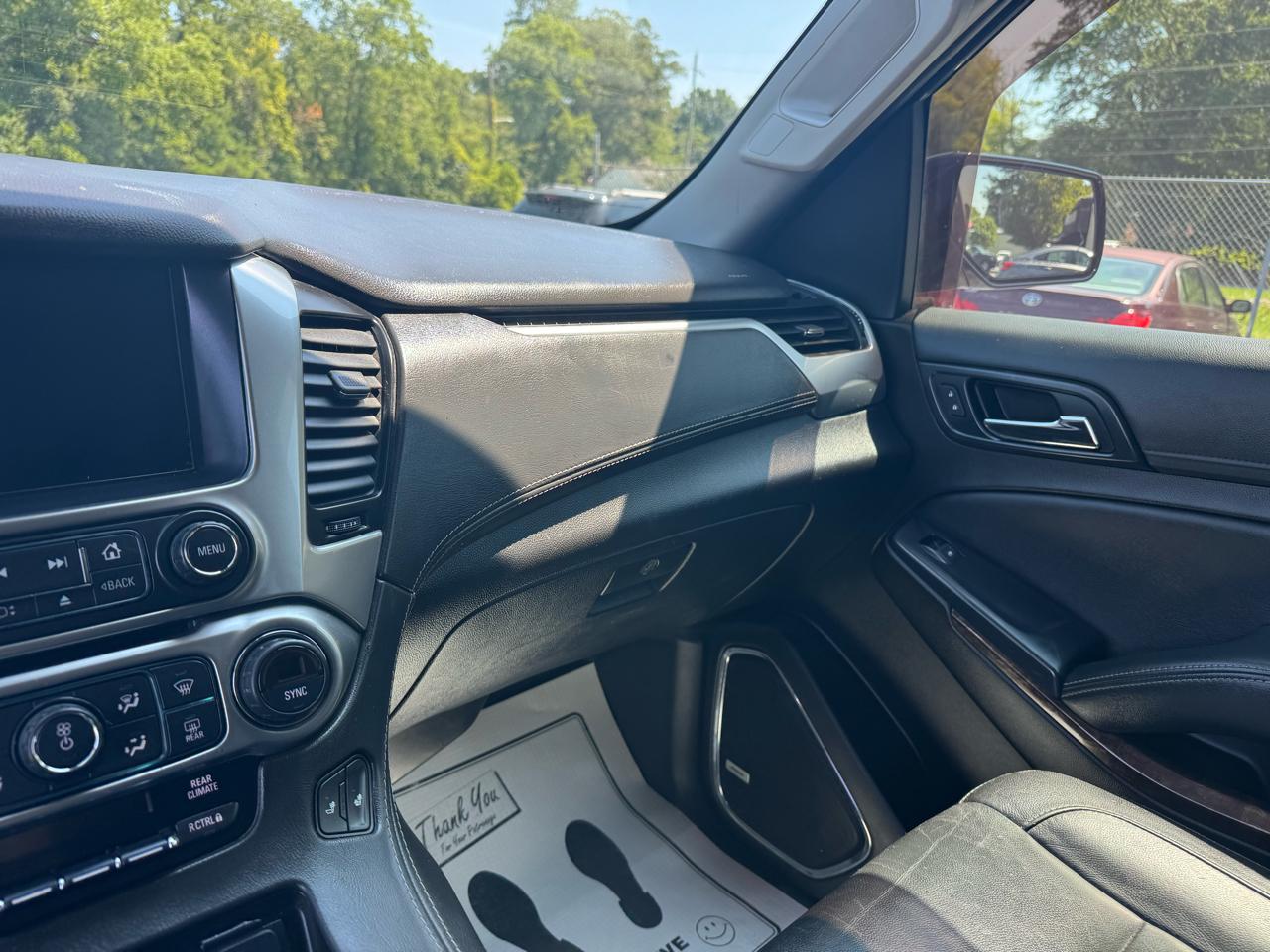 Chevrolet Suburban 4WD 4dr LT 2020
