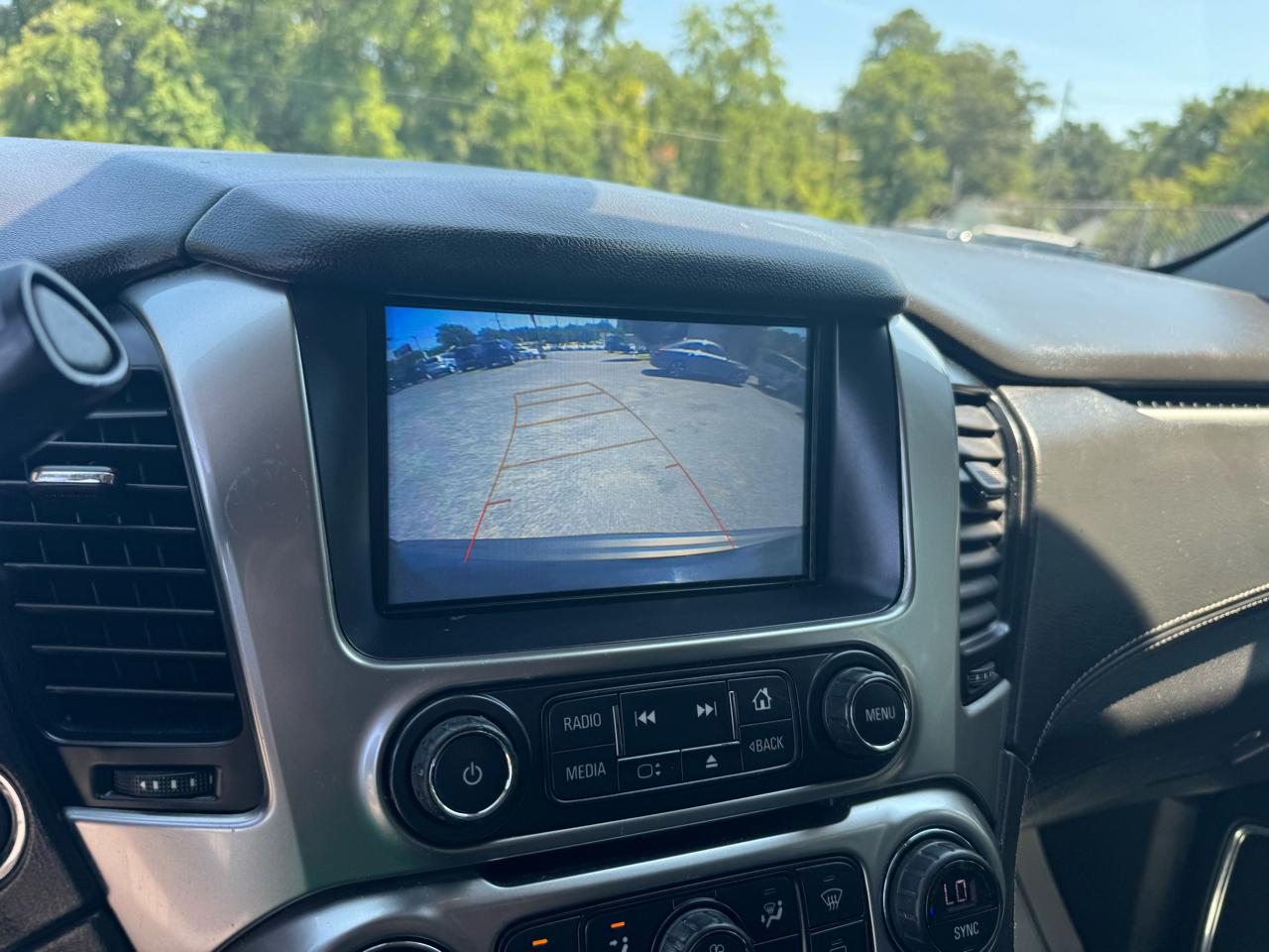 Chevrolet Suburban 4WD 4dr LT 2020