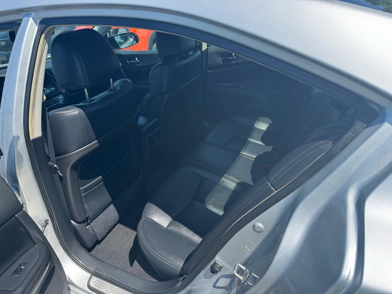 Nissan Maxima 4dr Sdn V6 CVT 3.5 SV 2012