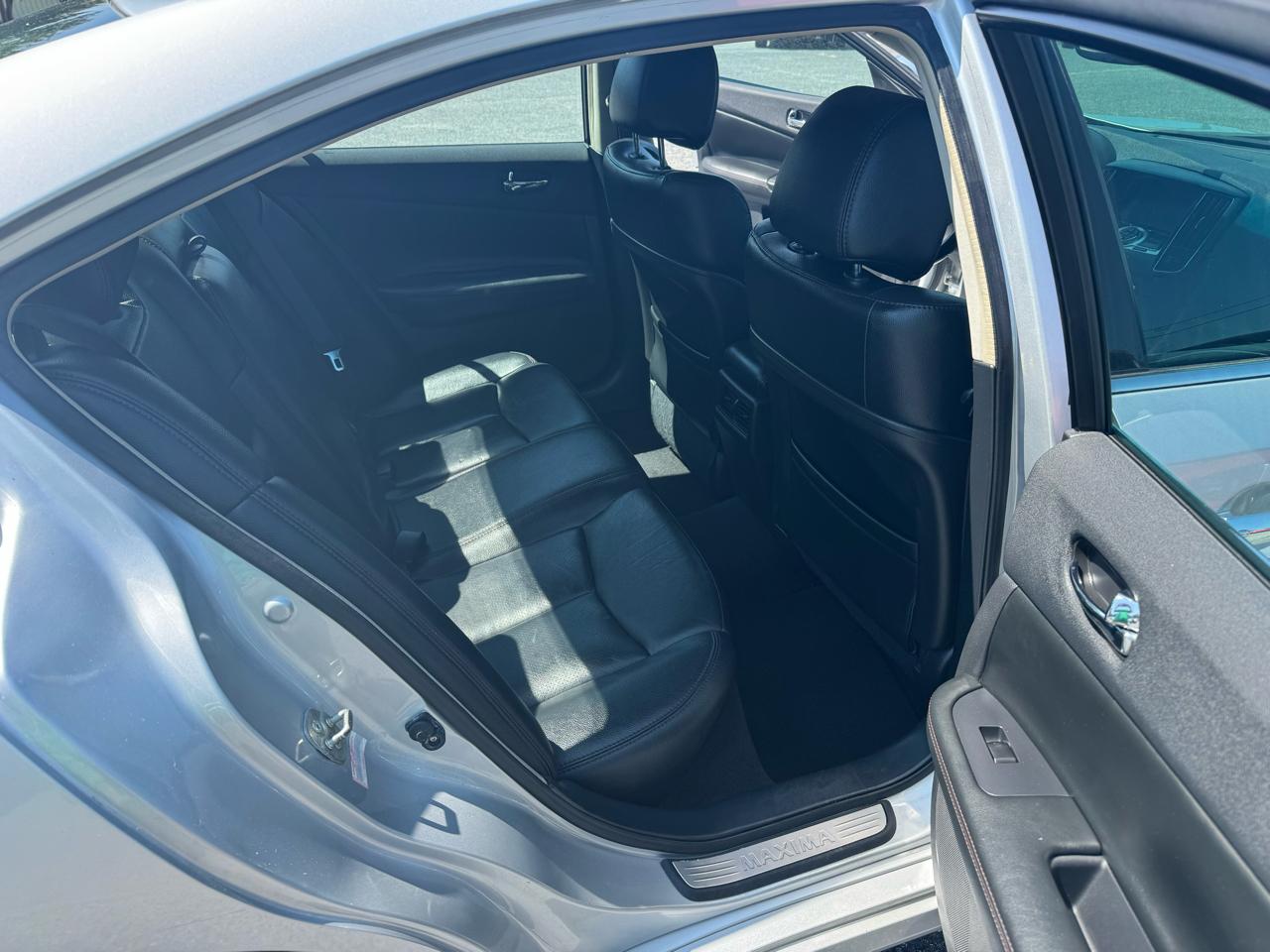 Nissan Maxima 4dr Sdn V6 CVT 3.5 SV 2012