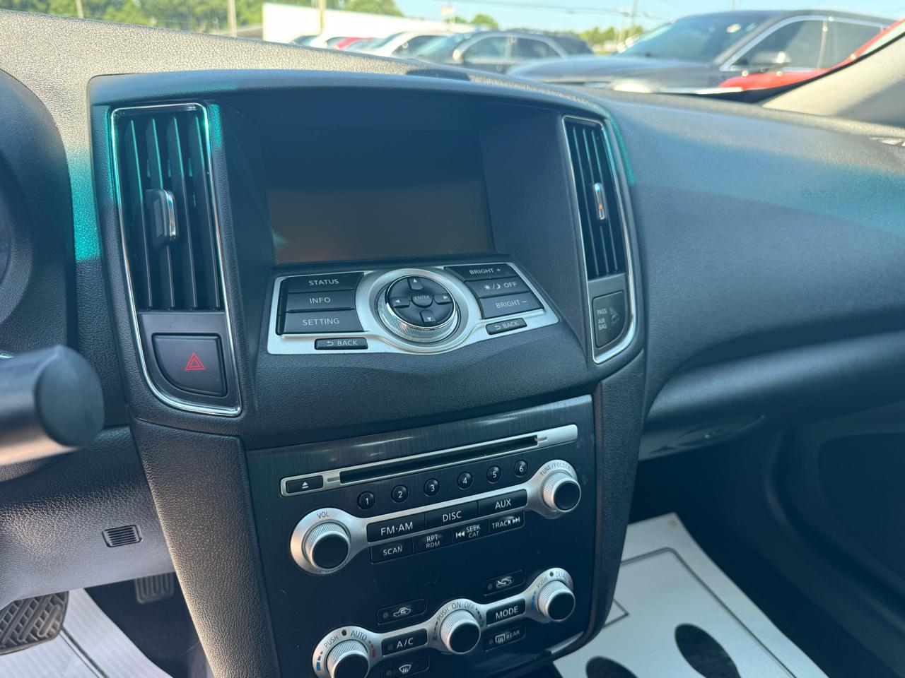 Nissan Maxima 4dr Sdn V6 CVT 3.5 SV 2012
