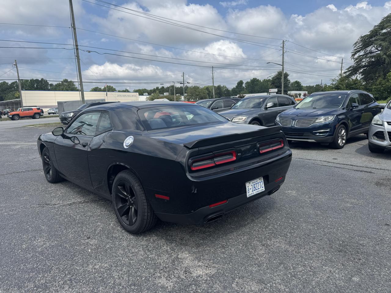 Dodge Challenger 2dr Cpe SXT 2016