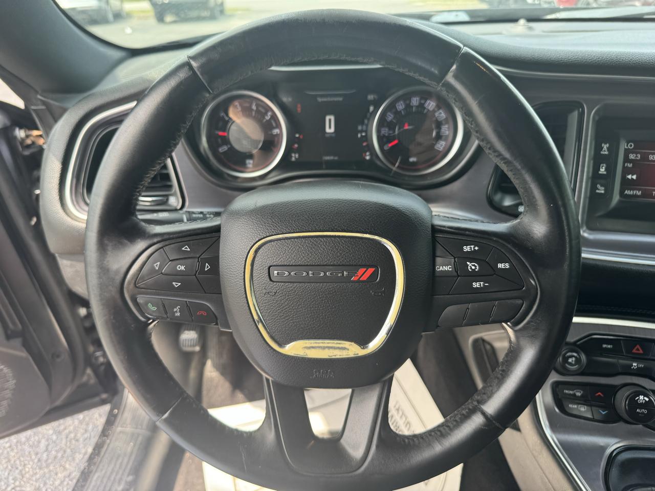 Dodge Challenger 2dr Cpe SXT 2016