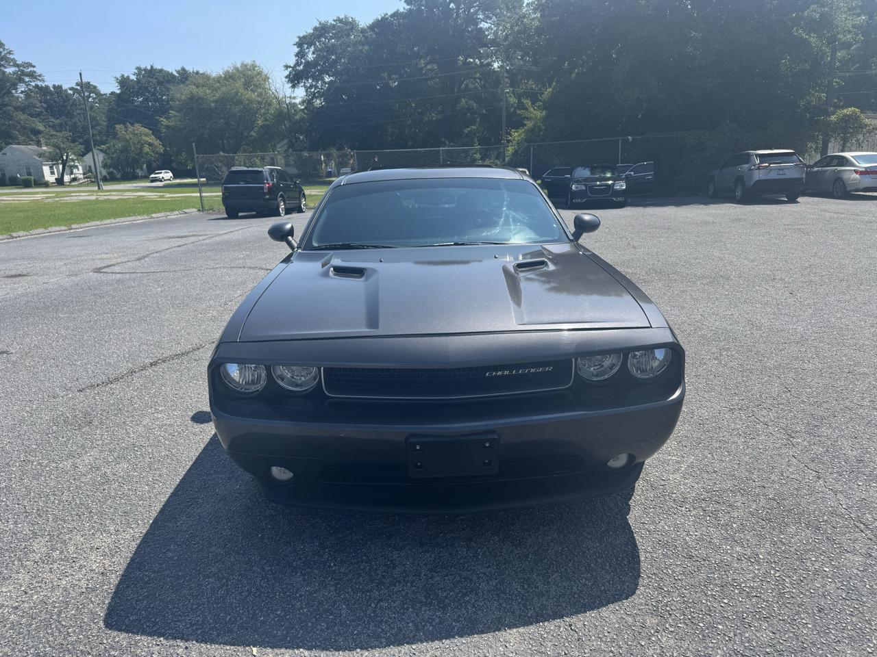 Dodge Challenger 2dr Cpe SXT Plus 2014