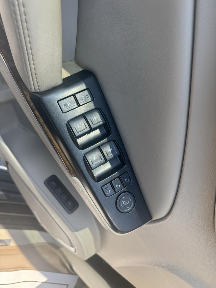 GMC Yukon XL 4WD 4dr Denali 2016