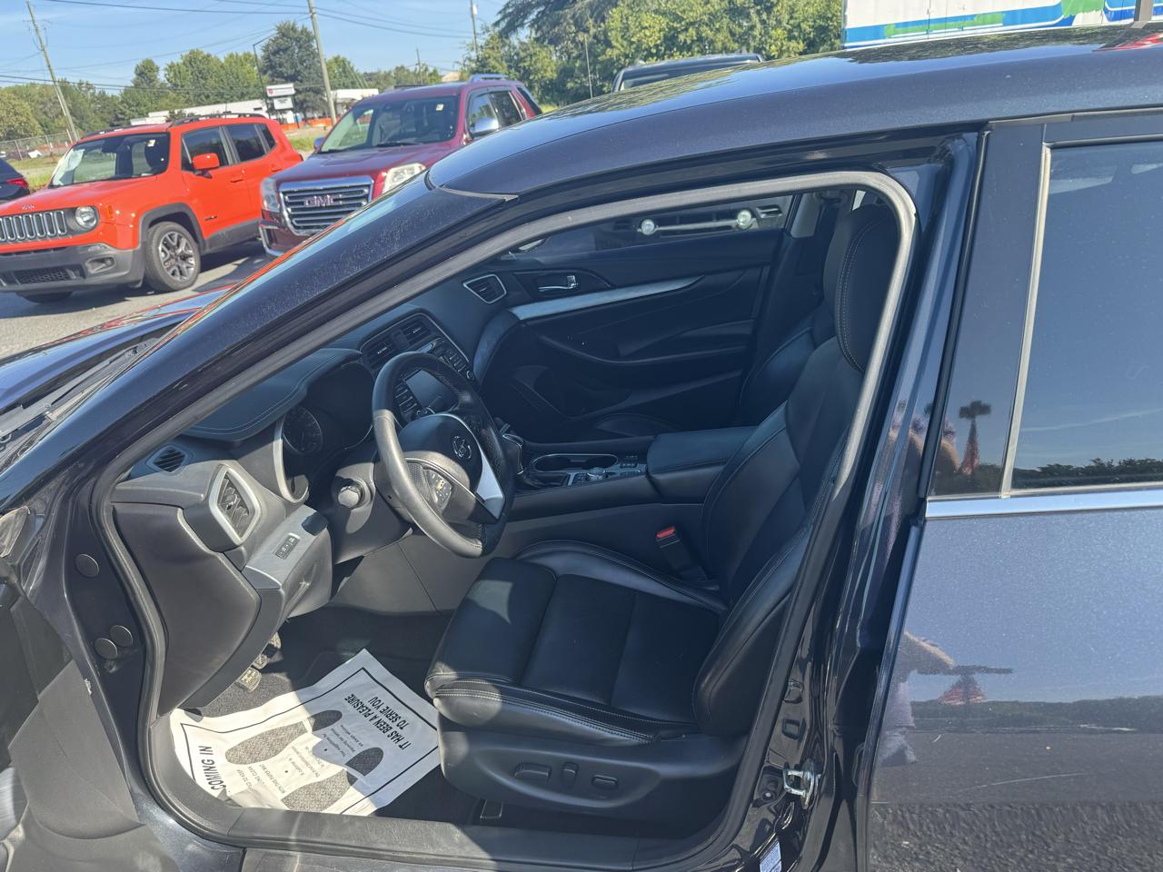 Nissan Maxima 4dr Sdn 3.5 SV 2016