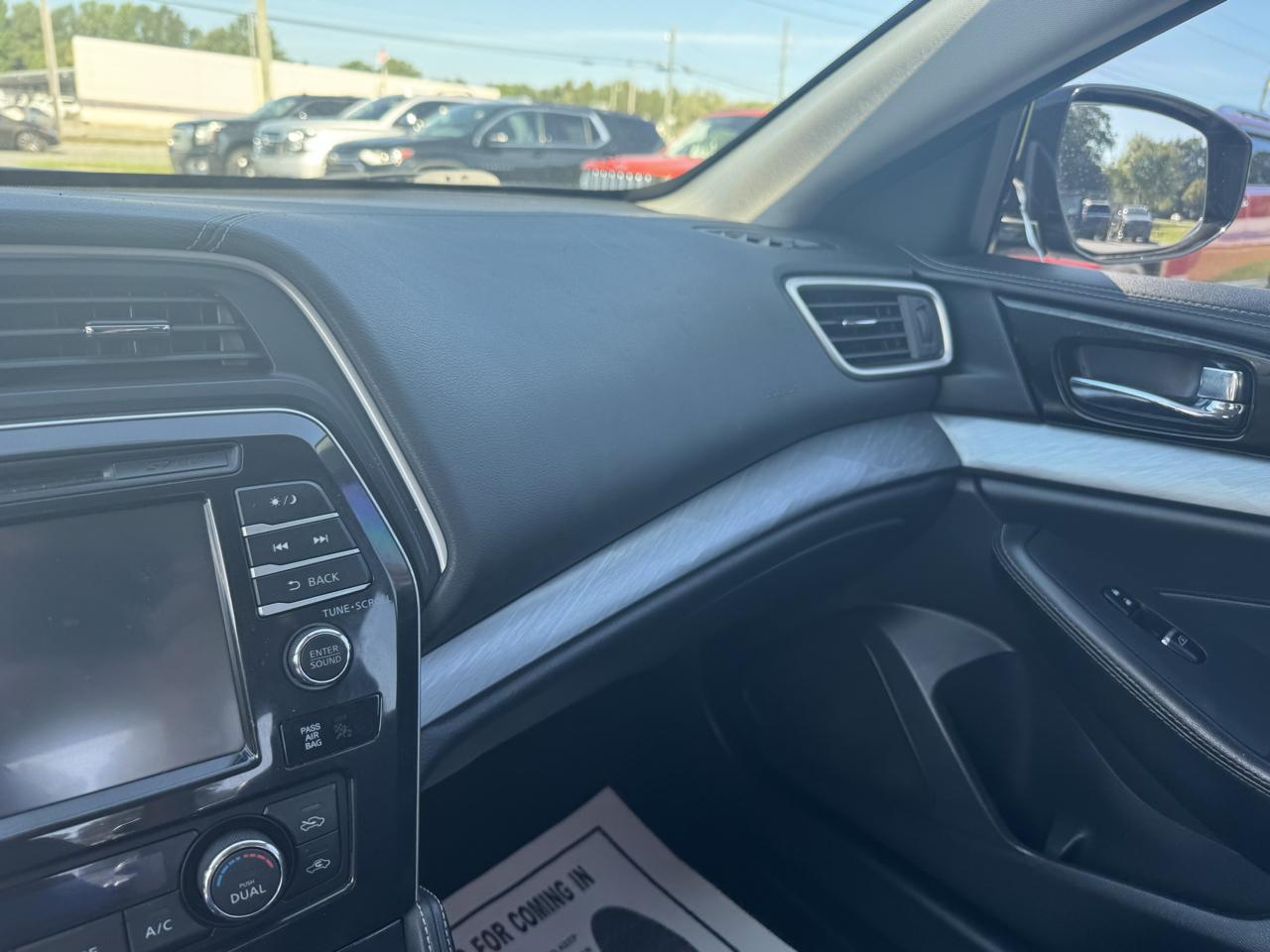 Nissan Maxima 4dr Sdn 3.5 SV 2016