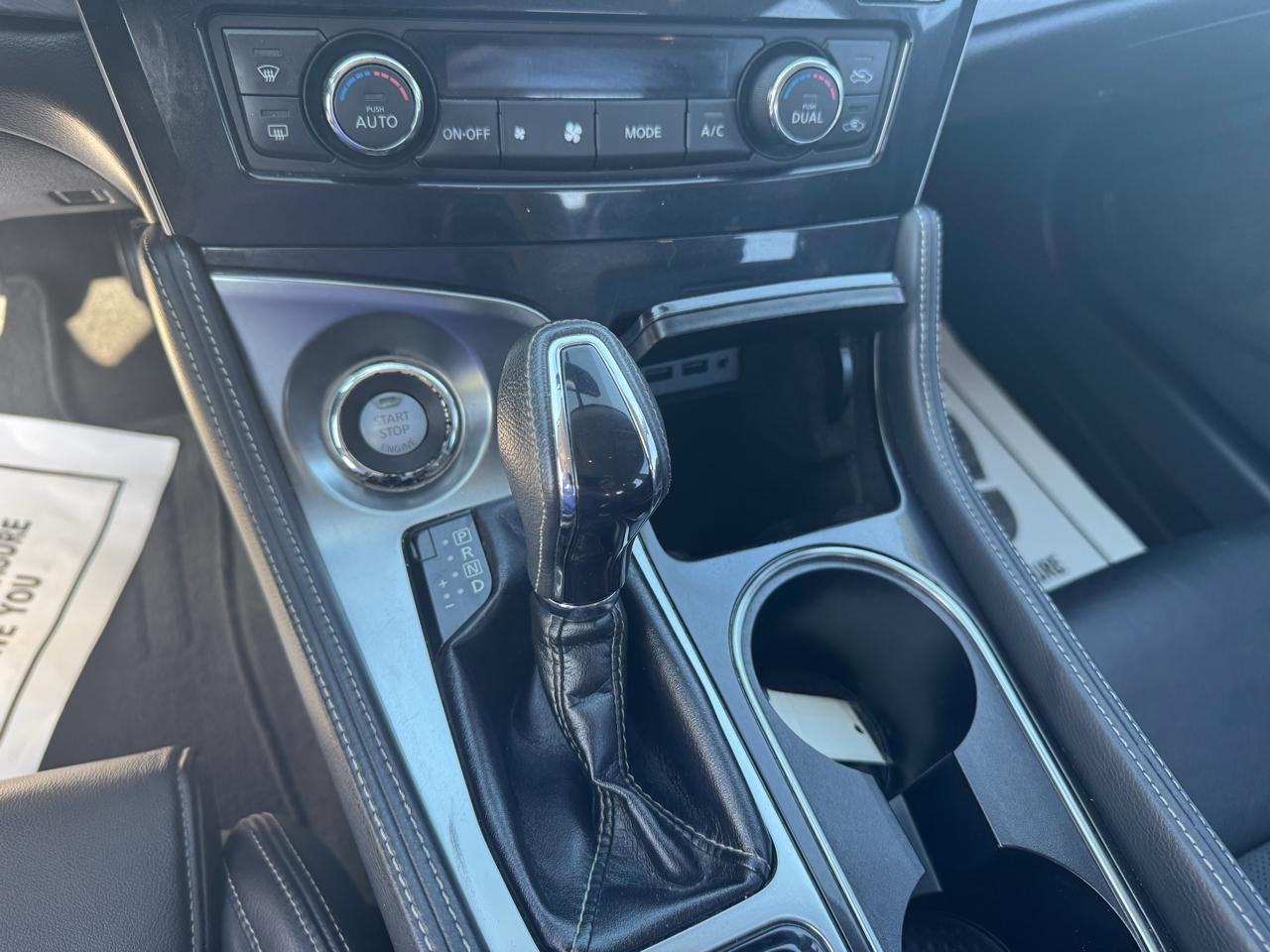 Nissan Maxima 4dr Sdn 3.5 SV 2016