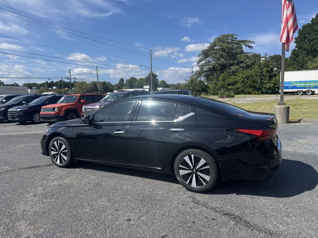Nissan Altima 2.5 SV Sedan 2020