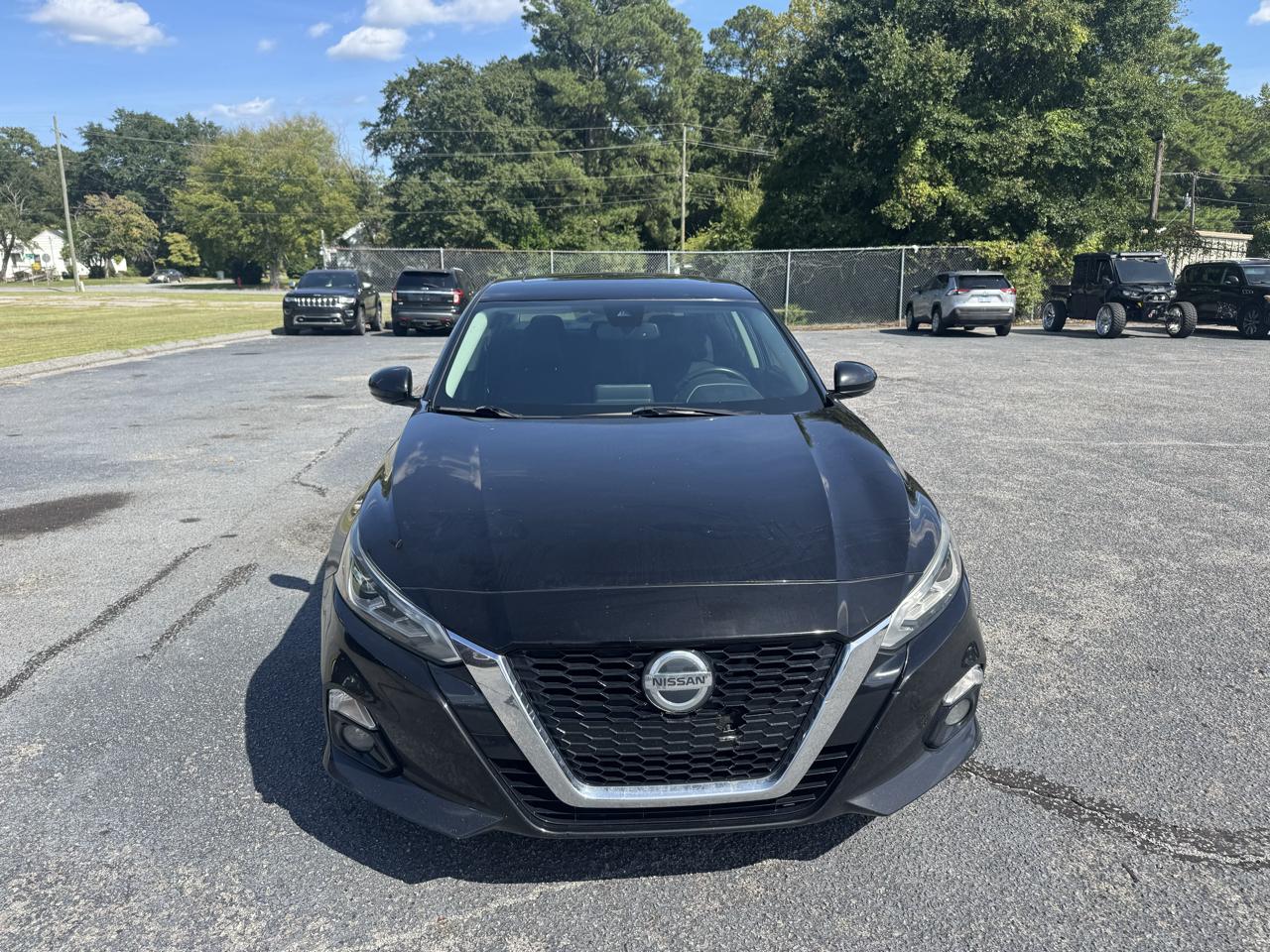 Nissan Altima 2.5 SV Sedan 2020