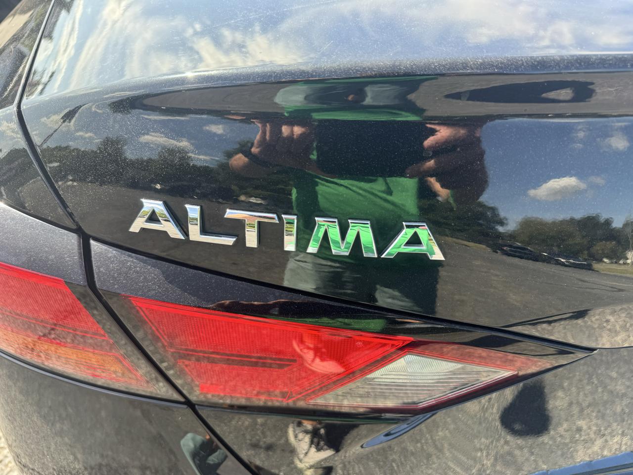 Nissan Altima 2.5 SV Sedan 2020