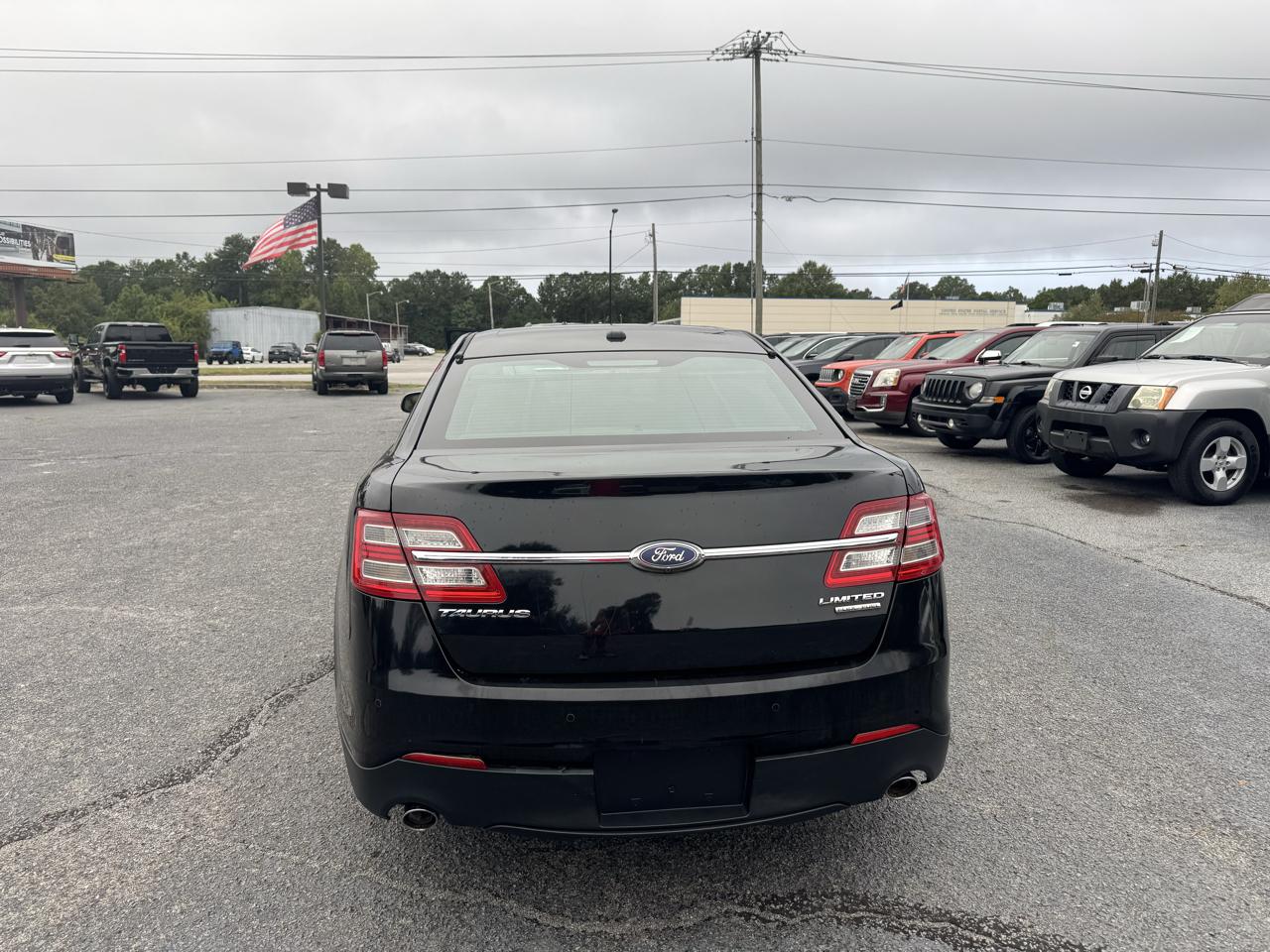 Ford Taurus Limited FWD 2017
