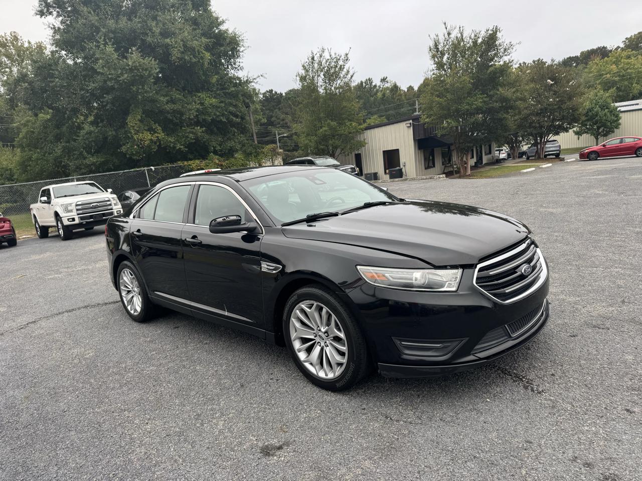 Ford Taurus Limited FWD 2017