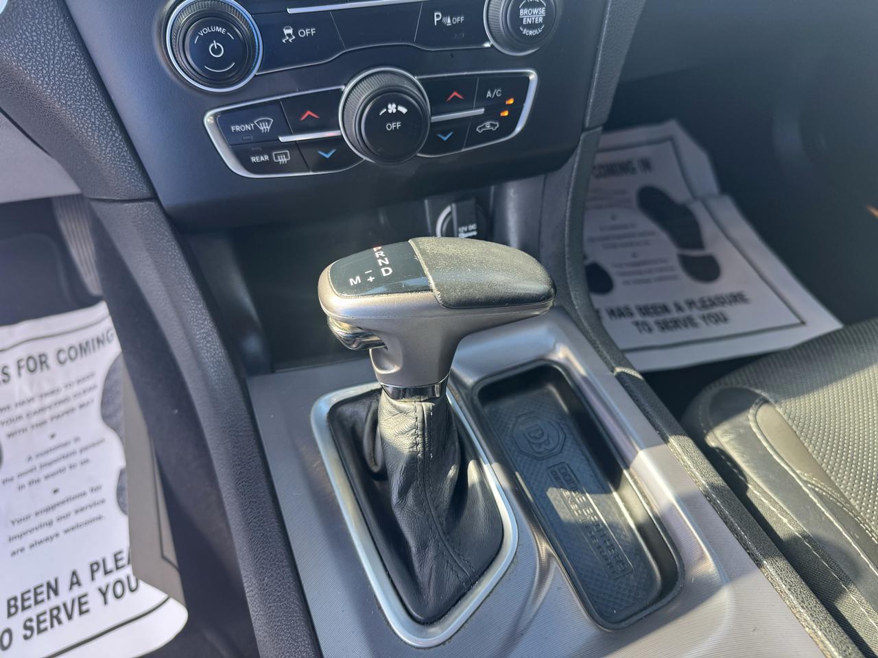 Dodge Charger SXT RWD 2019