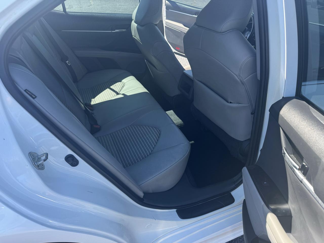 Toyota Camry SE Auto (Natl) 2020