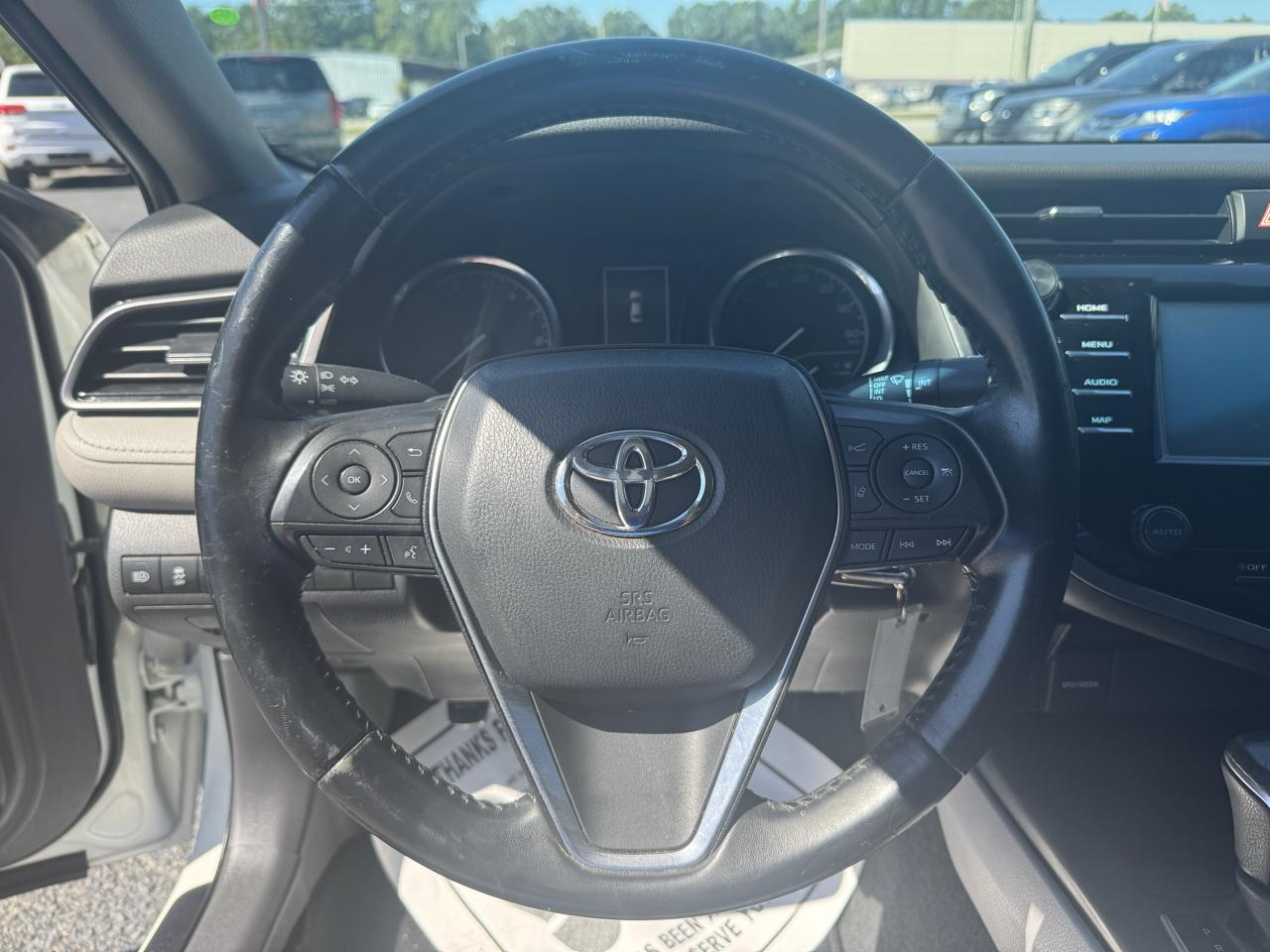 Toyota Camry SE Auto (Natl) 2020