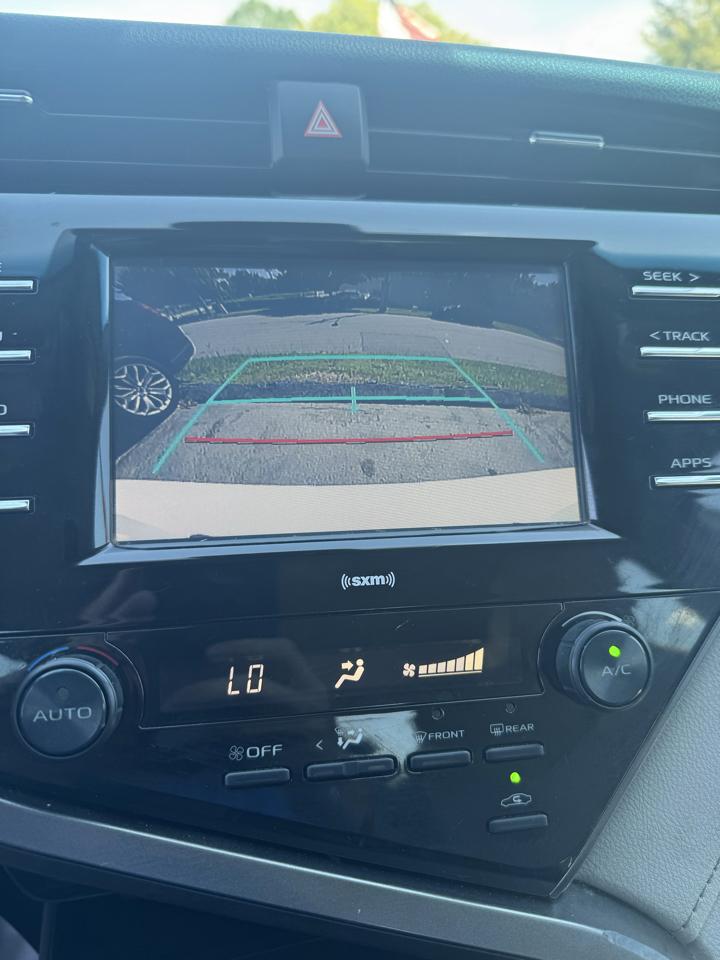 Toyota Camry SE Auto (Natl) 2020