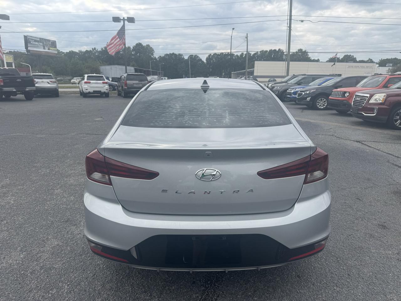 Hyundai Elantra Value Edition IVT 2020